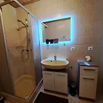 Waldruhe By Interhome アウフファッハ